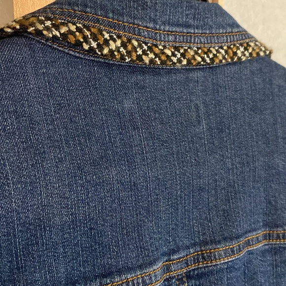 Beautiful denim jacket, Coldwater Creek, women’s size 14 - Picture 6 of 6